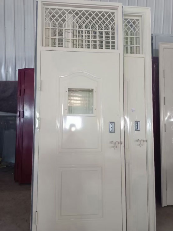 湟中学校教室门 湟中学校教室门