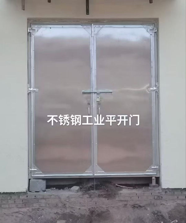不锈钢湟中工业平开门在现代工业场景中的应用实践