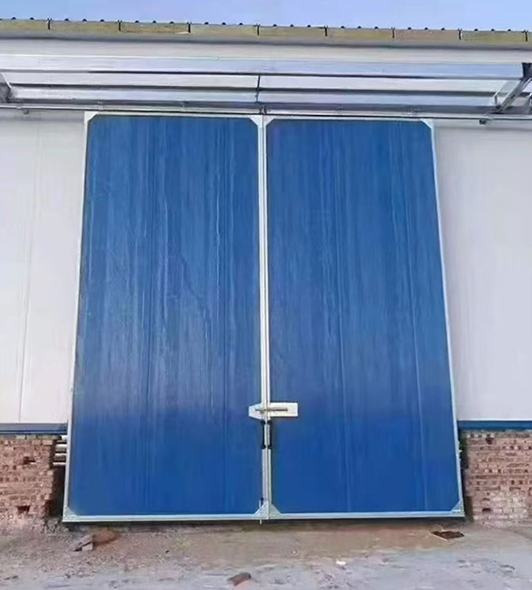 湟中工业门在大型仓储物流通道中的应用实例