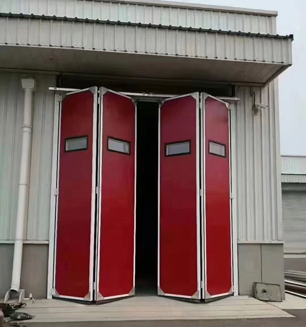 湟中工业折叠门在大型装配车间出入口的应用实例