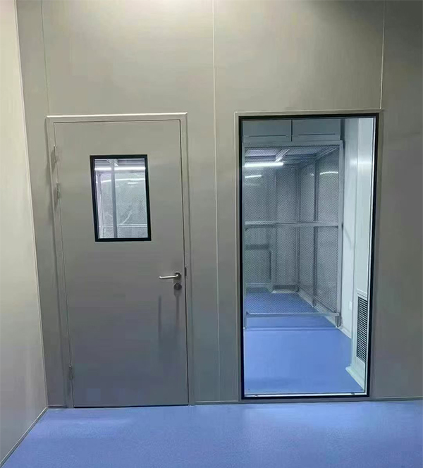 学校教学楼完成湟中防火门标准化安装